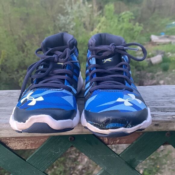 Under Armour  X Level destroyer sneakers Sz 3 Youth - Picture 7 of 8